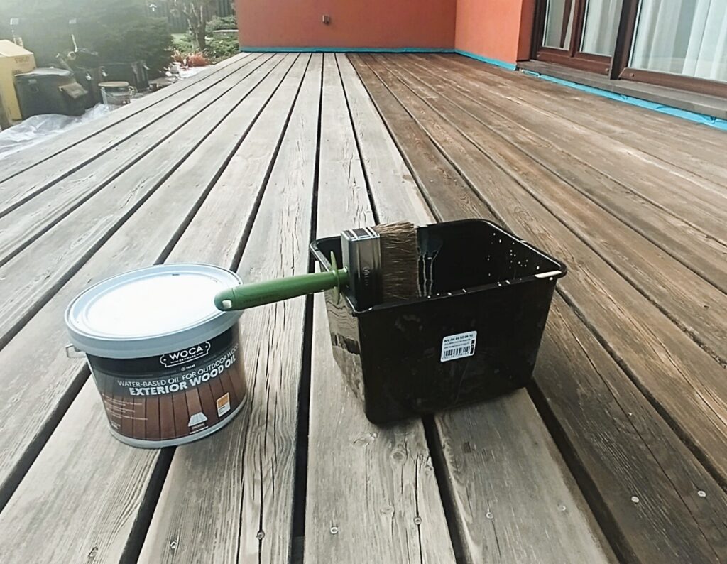 Pusiau nualyvuota terasa Pusiau nualyvuotos medinės terasos lentos